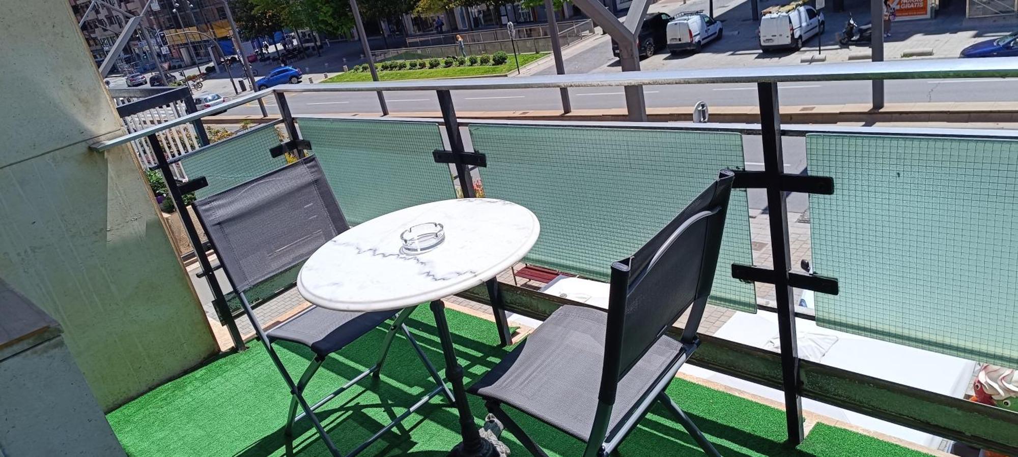 Guardavinas24 Apartment Logrono Luaran gambar