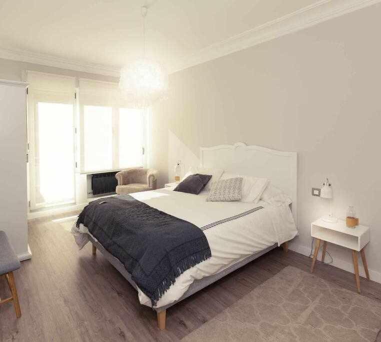 Guardavinas24 Apartment Logrono Luaran gambar